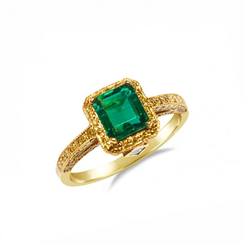 Emerald 3 ring 715×715